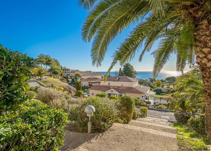 Le Village - C4324 By Interhome Saint-Raphaël